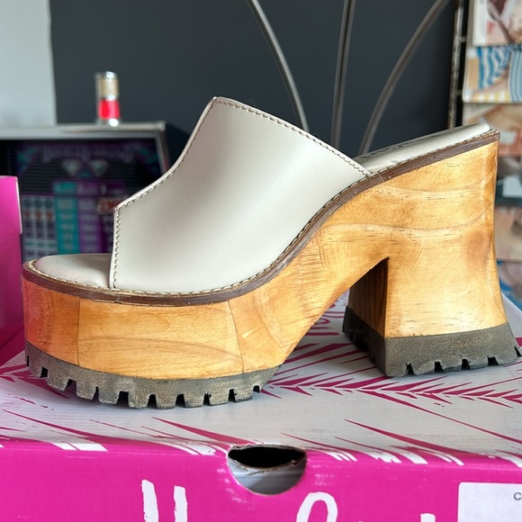 Hey Girl by Corky’s Block Party Sandals - Picture 4 of 5